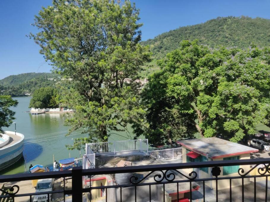 The Periwinkle Homestay บีมตาล ภายนอก รูปภาพ